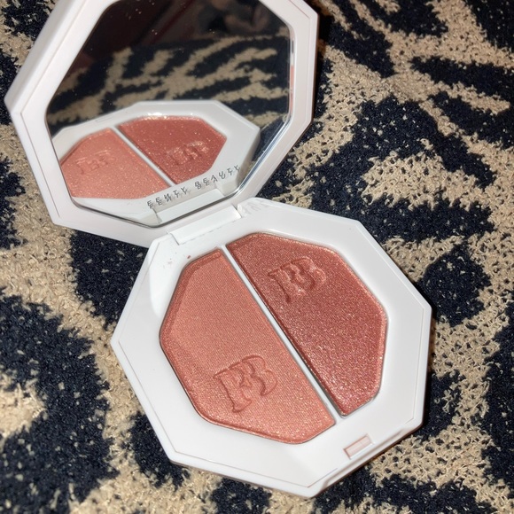Fenty Beauty Other - Fenty Beauty Killawatt Freestyle Highlighter